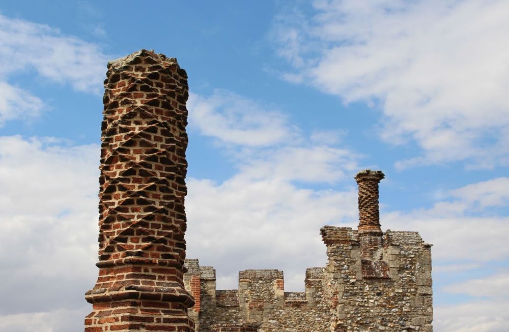 Particolare dei camini del Castello di Framlingham