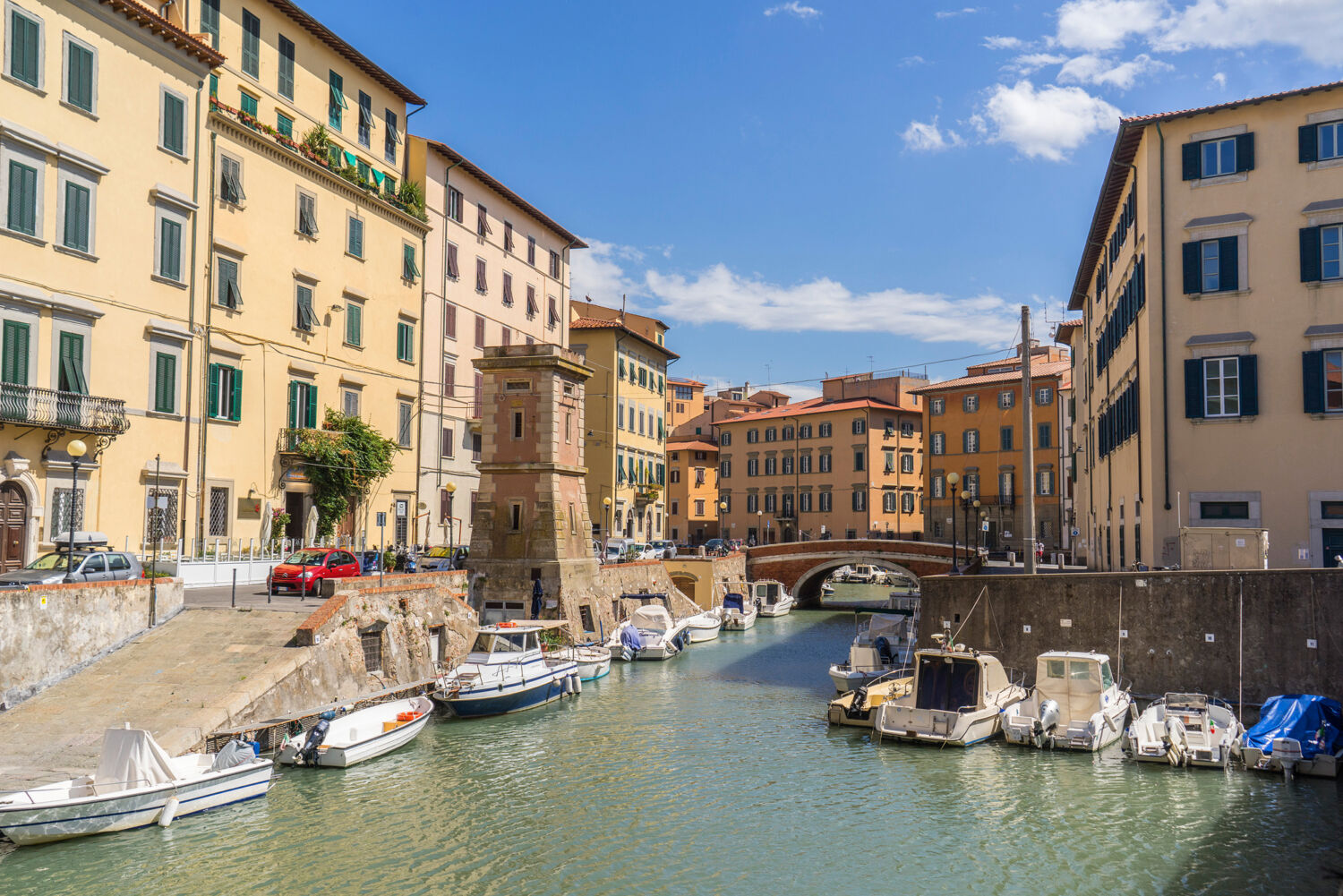 Uno dei canali del Quartiere Venezia a Livorno