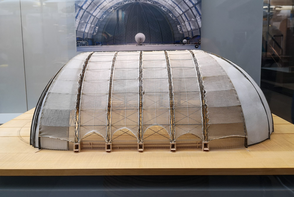 Ricostruzione di un hangar per dirigibili al Museo Zeppelin di Friedrichshaffen