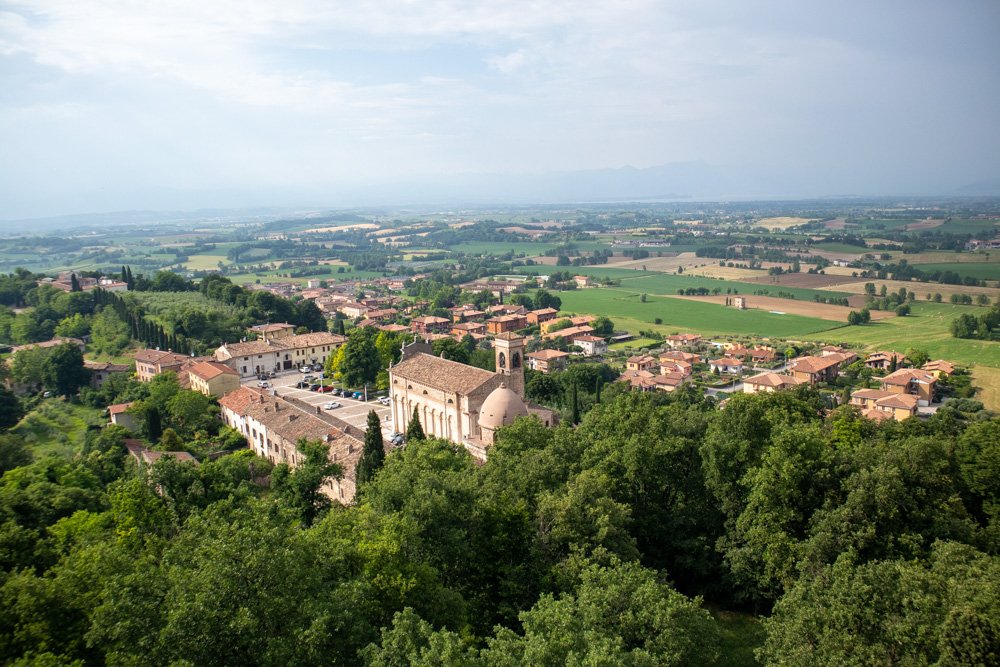 Panorama di Solferino dalla terrazza panoramica della torre della Rocca "Spia d'Italia"