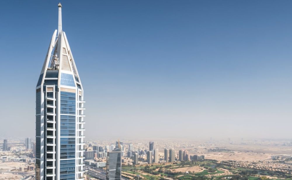 La cima del grattacielo 23 Marina a Dubai
