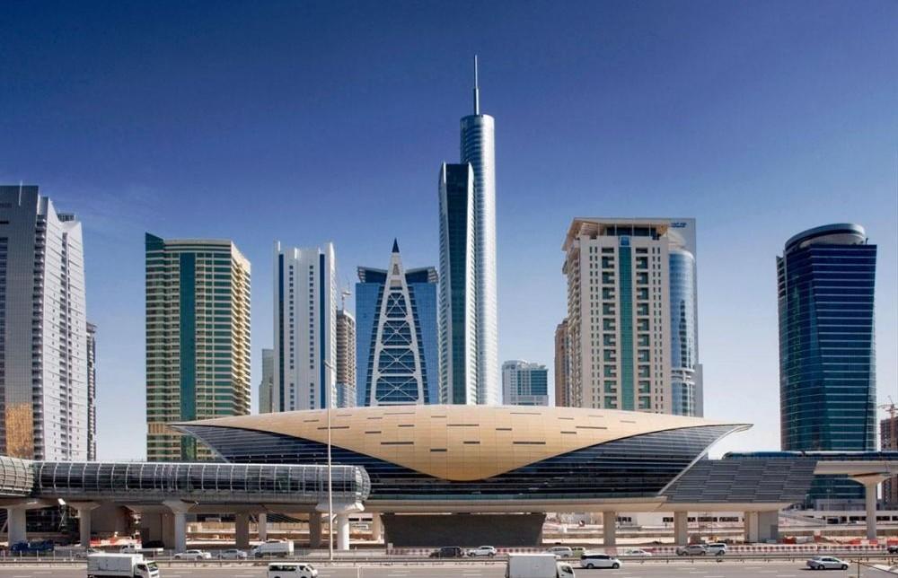 Stazione della metropolitana di Dubai, foto Architype Review