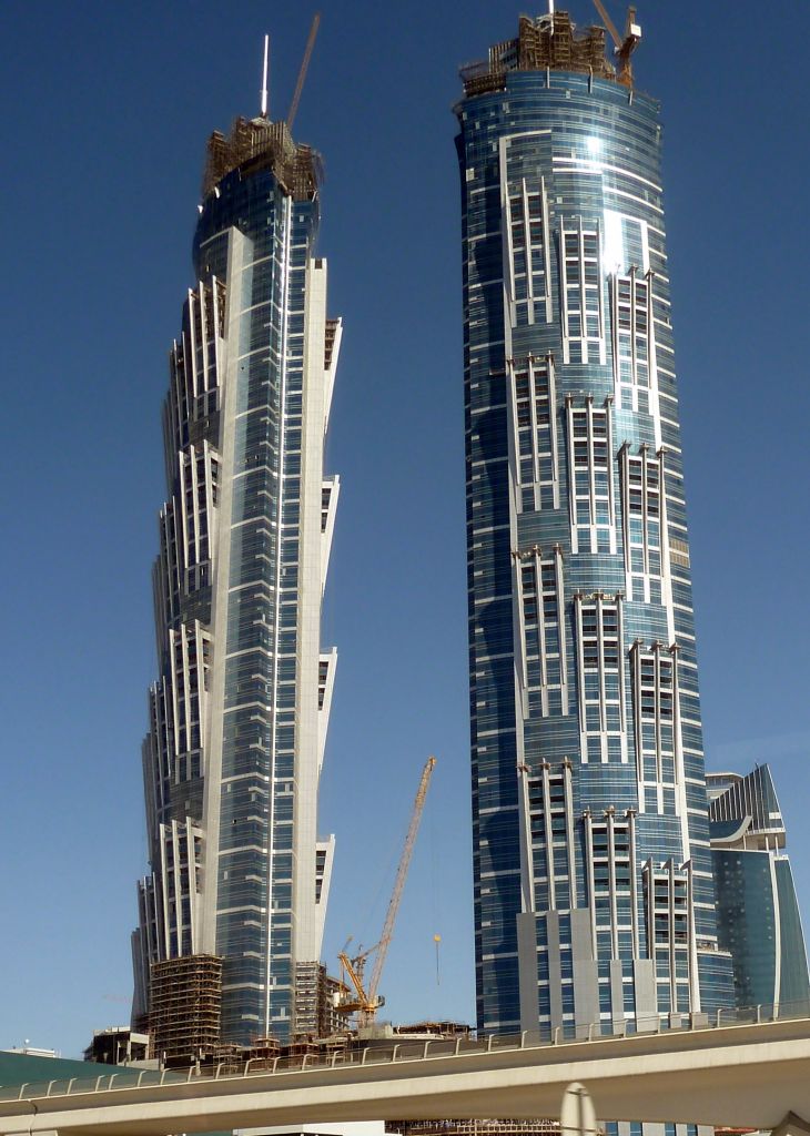 Le torri gemelle dell'hotel JW Marriott Marquis a Dubai