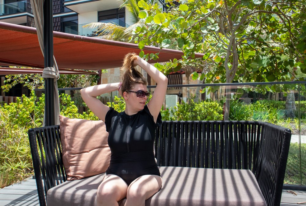 Paola Bertoni al beach club del Caesar Palace Dubai