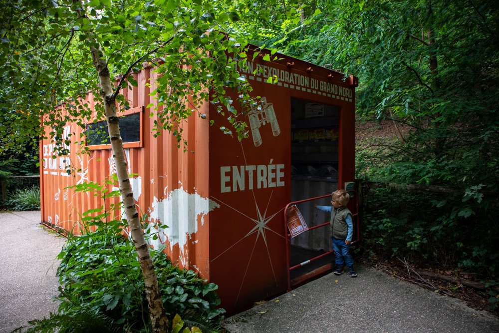 Installazione sulle esplorazioni polari allo Zoo di Mulhouse, in Francia