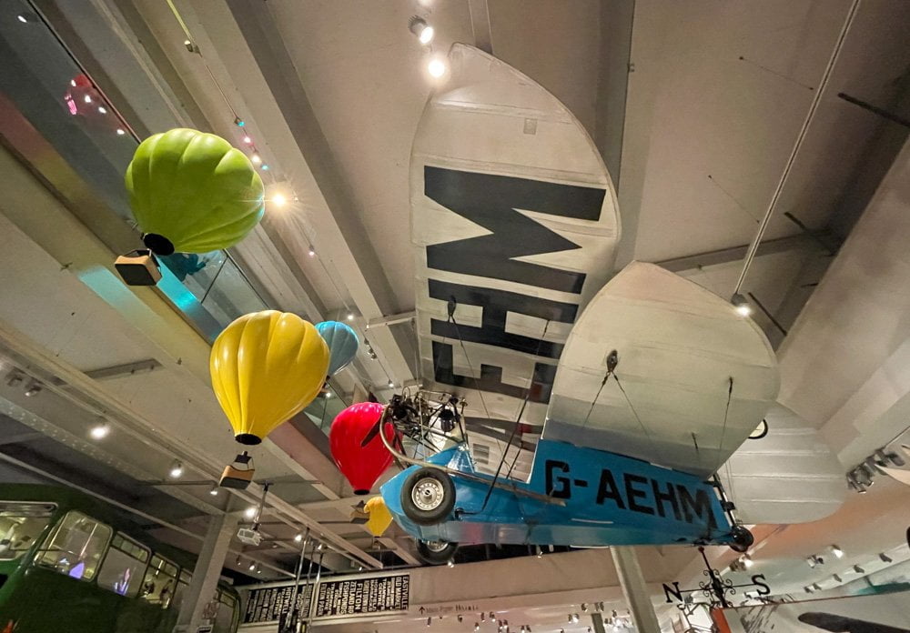 Aereo e mongolfiere al museo M Shed di Bristol