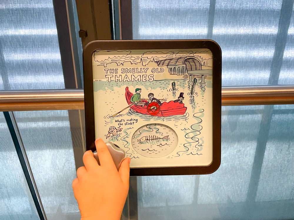 La spiegazione di com'era il Tamigi nel periodo vittoriano London Transport Museum