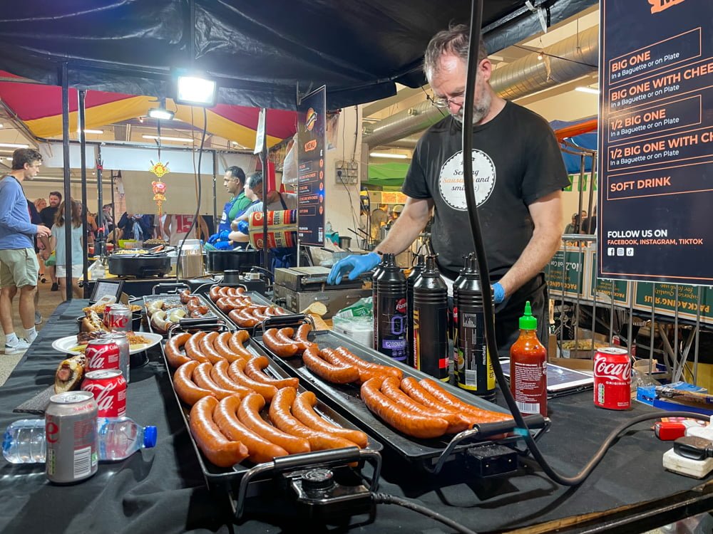 Bancarella di street food all'Upmarket di Brick Lane, Londra