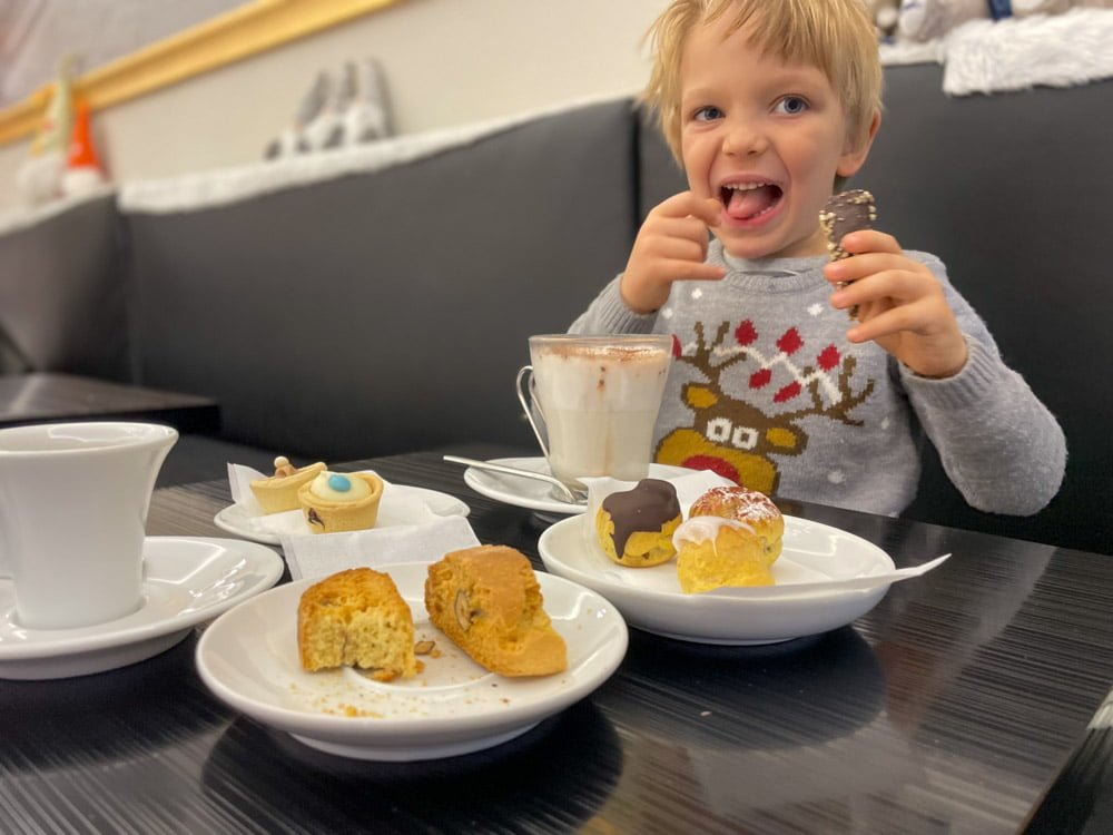 Figlio di Paola Bertoni da Maurizio Il Pasticcere a San Miniato