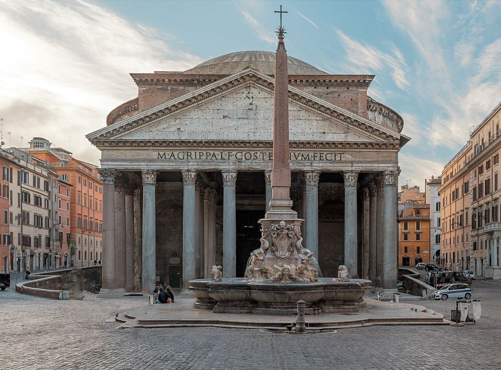 Facciata del Pantheon a Roma