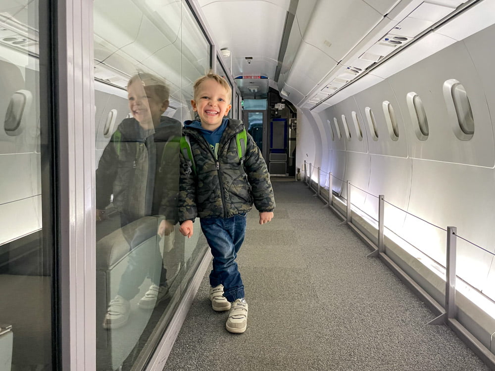 Figlio di Paola Bertoni all'interno di un aereo Concorde