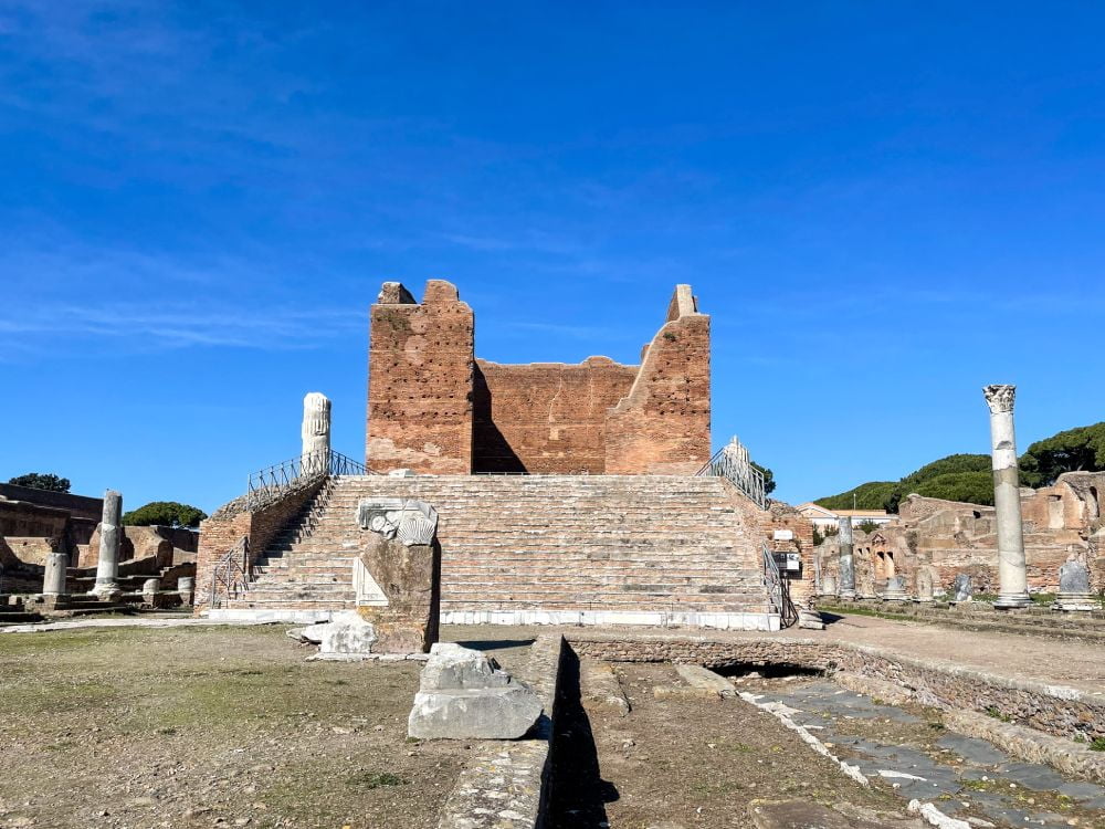 Resti del Capitolium di Ostia Antica