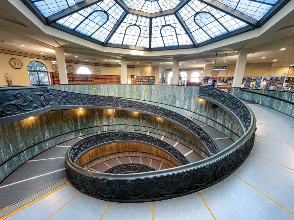 La scala elicoidale dei Musei Vaticani