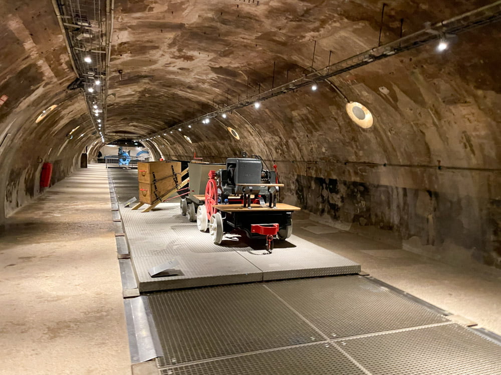 Galleria della rete fognaria di Parigi visitabile durante il tour guidato al Museo delle Fogne
