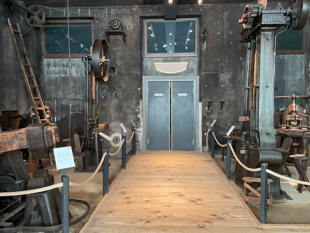 Ricostruzione della prima fabbrica al Museo Opinel a Saint-Jean-de-Maurienne