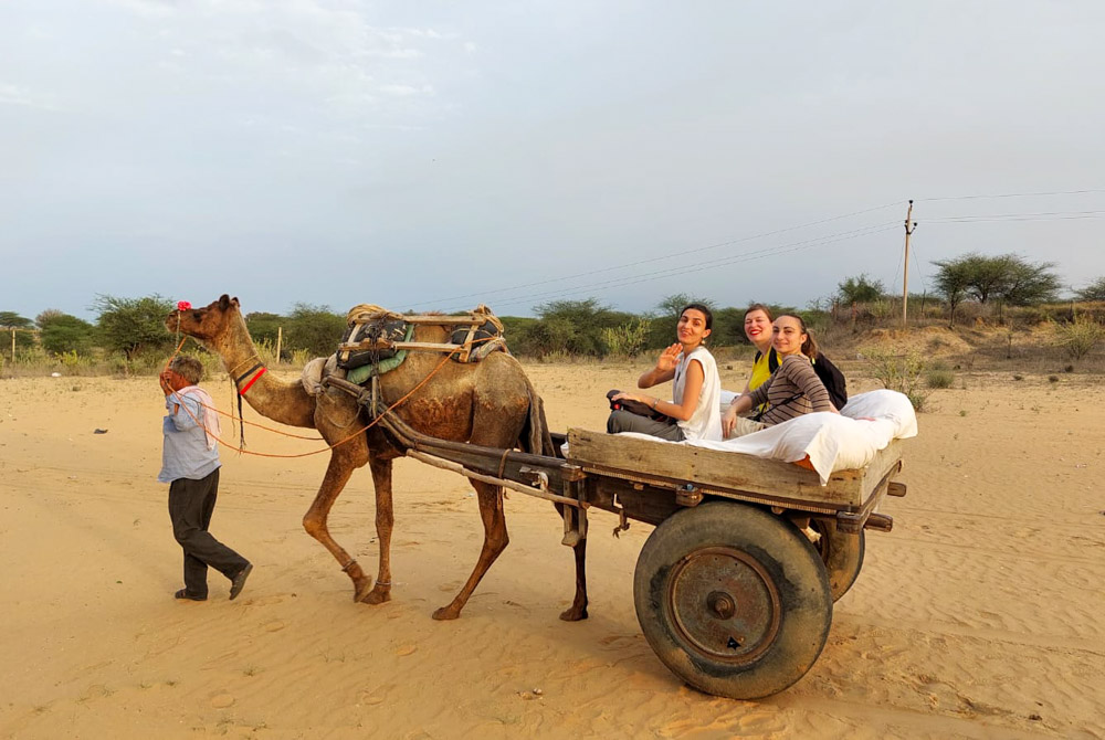 Tour in cammello per Mandawa con Virginia di Travel Gudu, Paola di Pasta Pizza Scones e Marina di Maraina in Viaggio