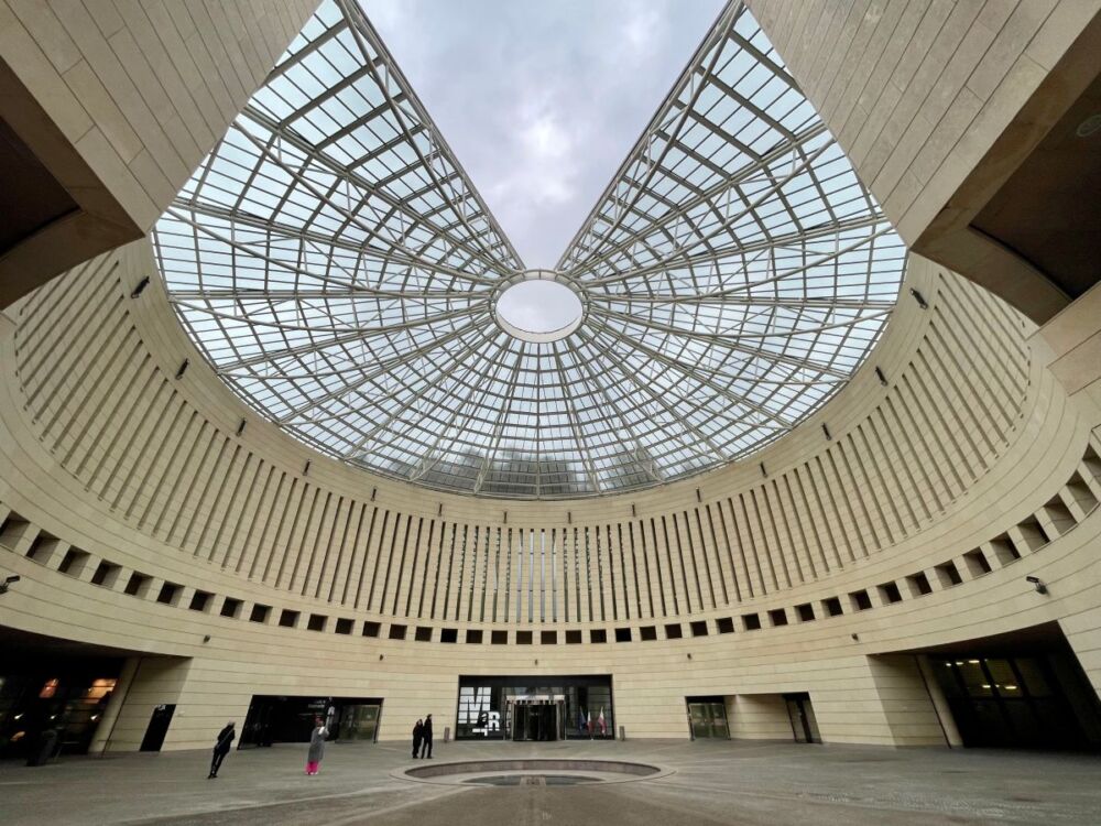 La cupola della piazza esterna del Mart di Rovereto