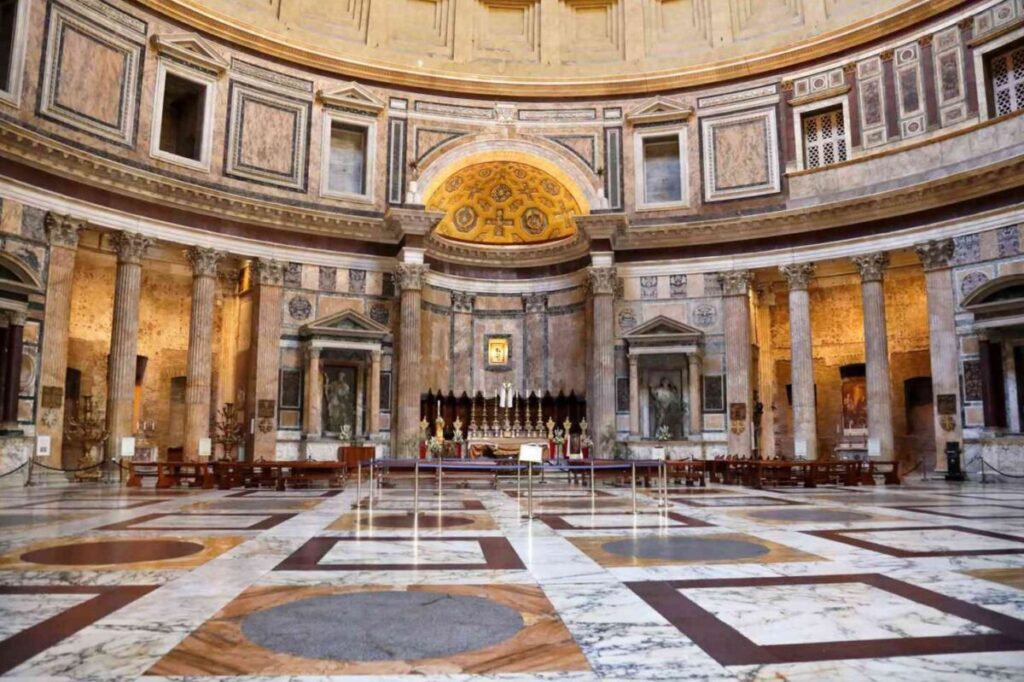 Interno del Pantheon di Roma