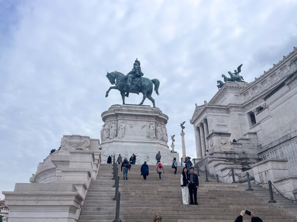 La statua equestre di Vittorio Emanuele II al Vittoriano a Roma
