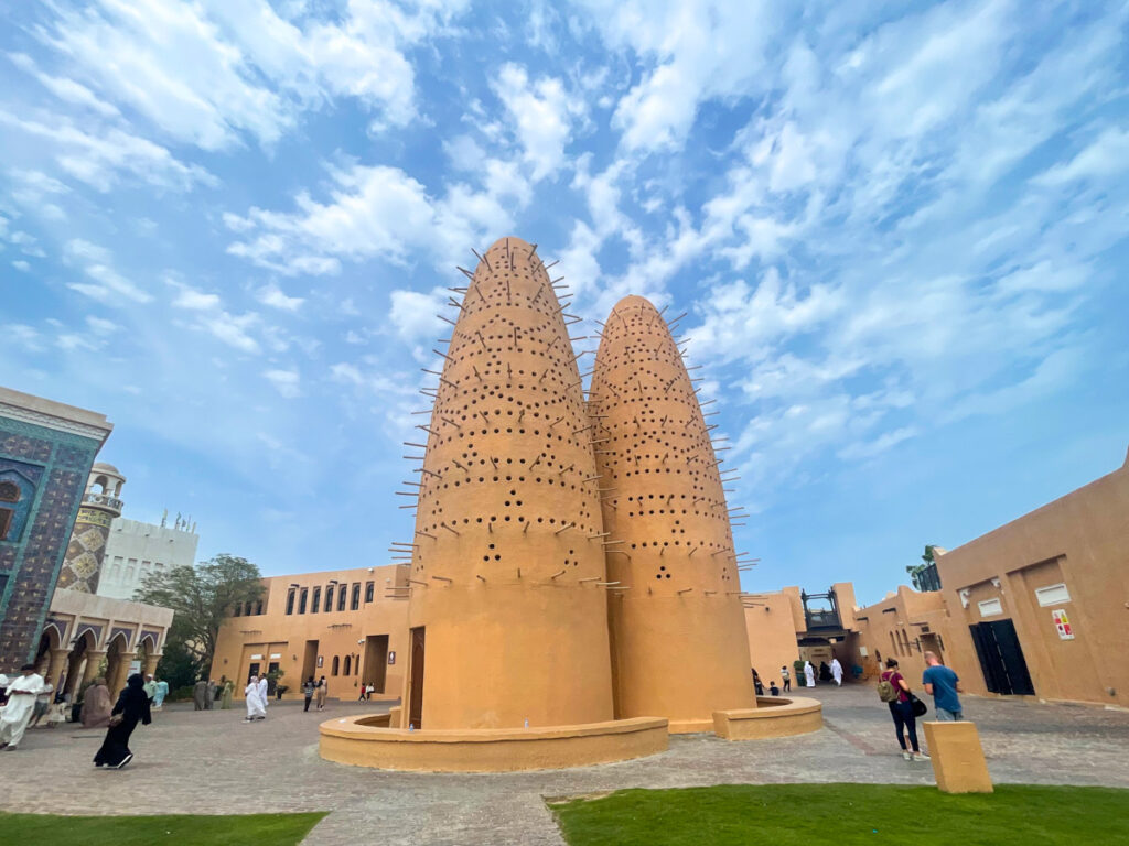 Torri dei piccioni al Katara Cultural Village a Doha