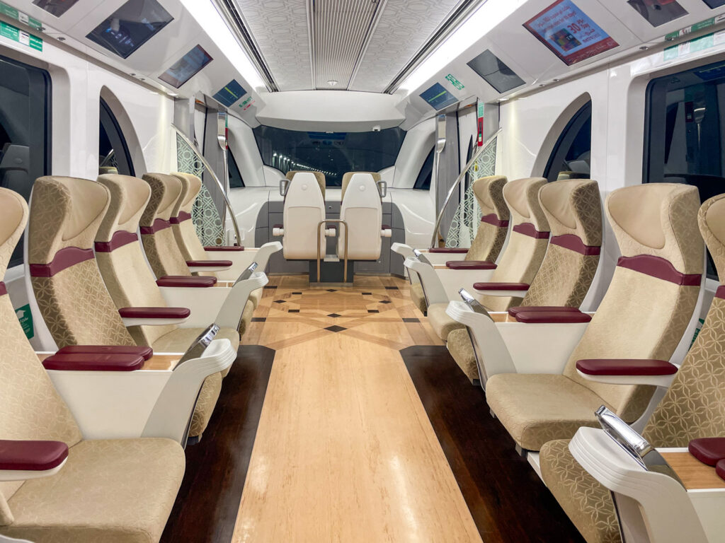 Interno di una carrozza Gold della metropolitana di Doha