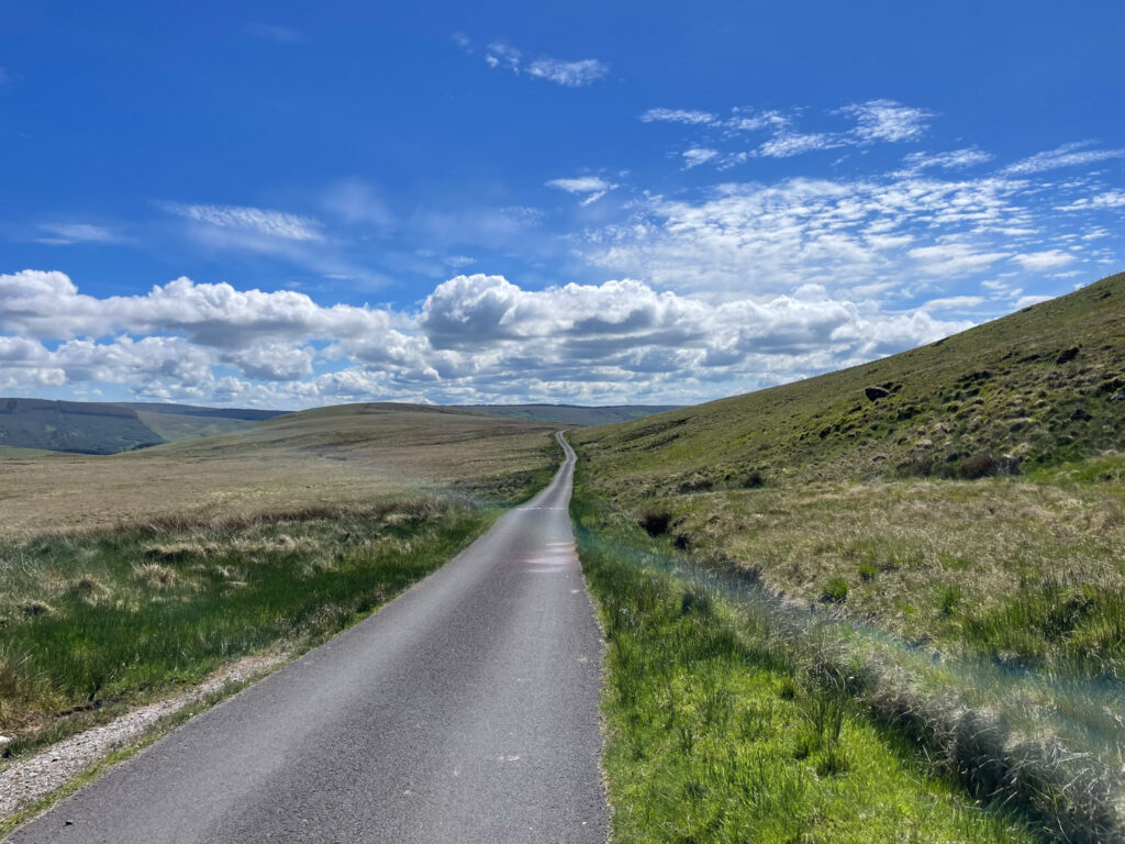 Strada nei dintorni di Omagh, in Irlanda del Nord
