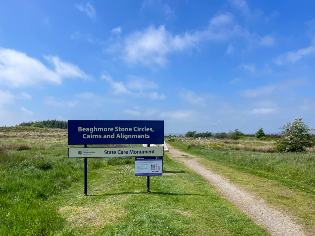 Sentiero per raggiungere i cerchi di pietra di Beaghmore all'interno del Dark Sky Park