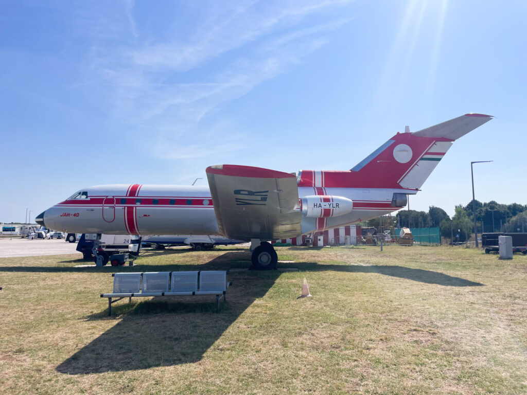 Aereo Jakovlev Jak-40E al Museo dell'Aviazione Aeropark di Budapest
