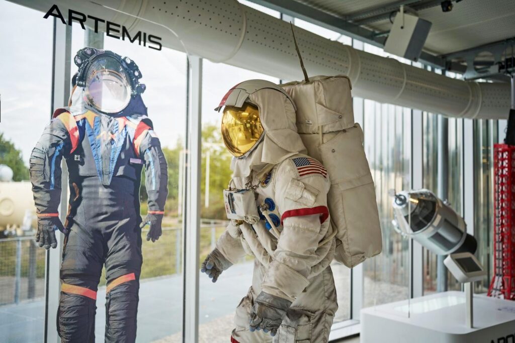 Tuta spaziale esposta nello spazio LuneXplorer della Cité de l’Espace di Tolosa