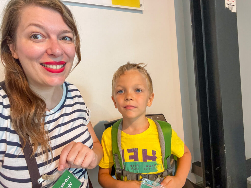 Paola e Ben Bertoni prima dell'inizio della visita guidata alla fabbrica Airbus di Blagnac, Tolosa