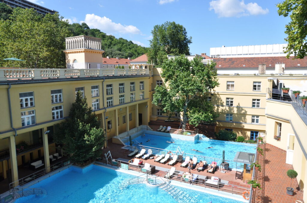 Le piscine ricreative delle Terme Lukacs a Budapest
