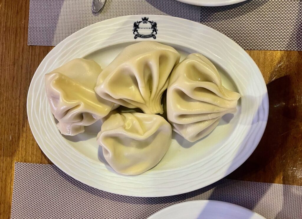 Khinkali serviti al ristorante Tavaduri di Batumi
