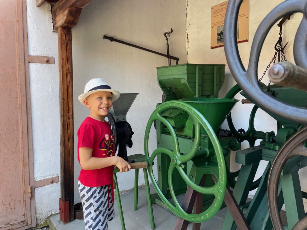 Ben Bertoni al Museo delle Macchine Agricole di Mezőkövesd, Ungheria