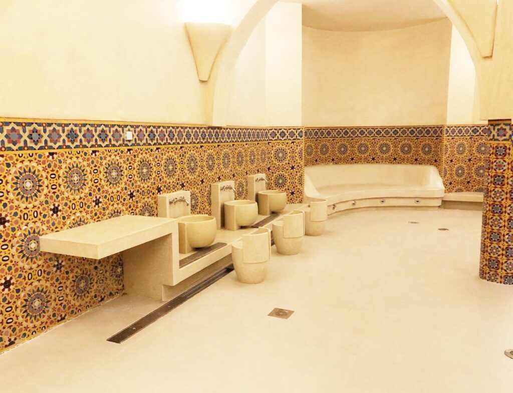 Interno dell'hammam della Moschea Hassan II a Casablanca