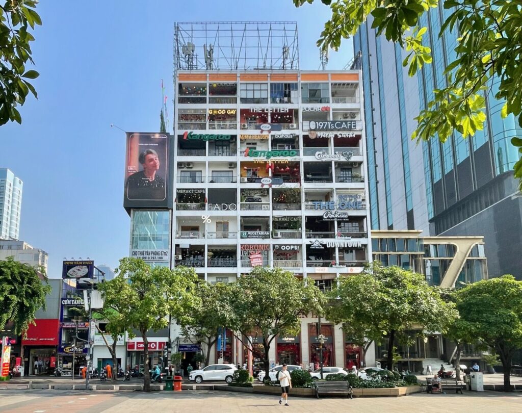 Facciata del Cafè Apartment a Saigon, Ho Chi Minh City