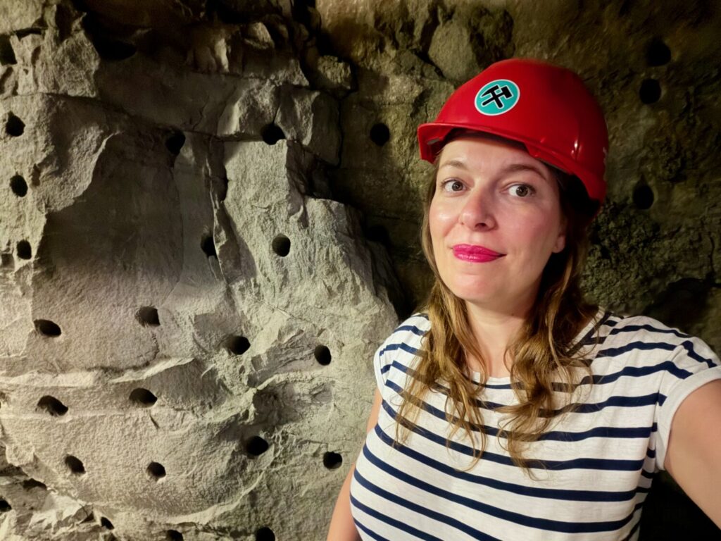 Paola Bertoni all'interno della Miniera Guido di Zabrze, Polonia
