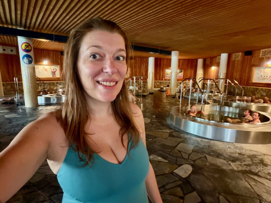 Paola Bertoni nell'area termale delle Terme di Chochołów, Polonia