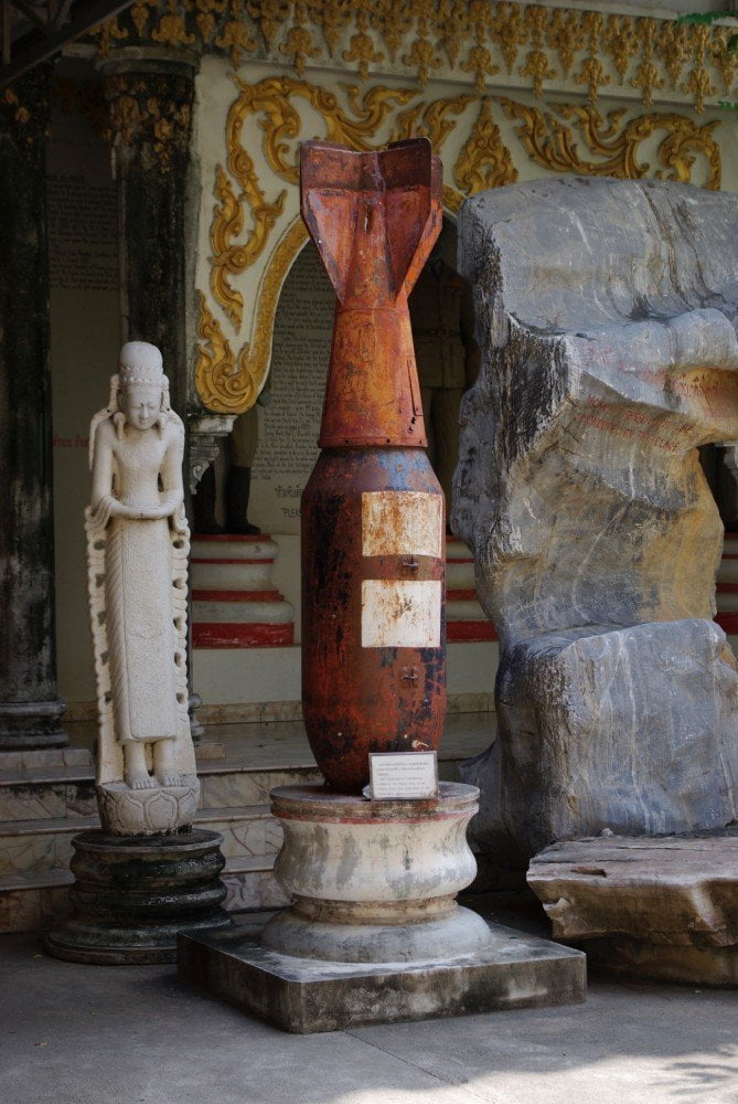 Bomba inesplosa al JEATH War Museum di Kanchanaburi in Thailandia