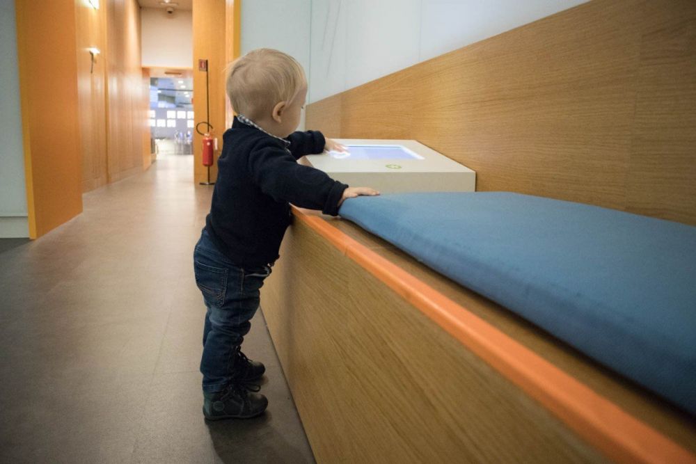 Mio figlio nella sala Conoscere del Museo del Risparmio di Torino