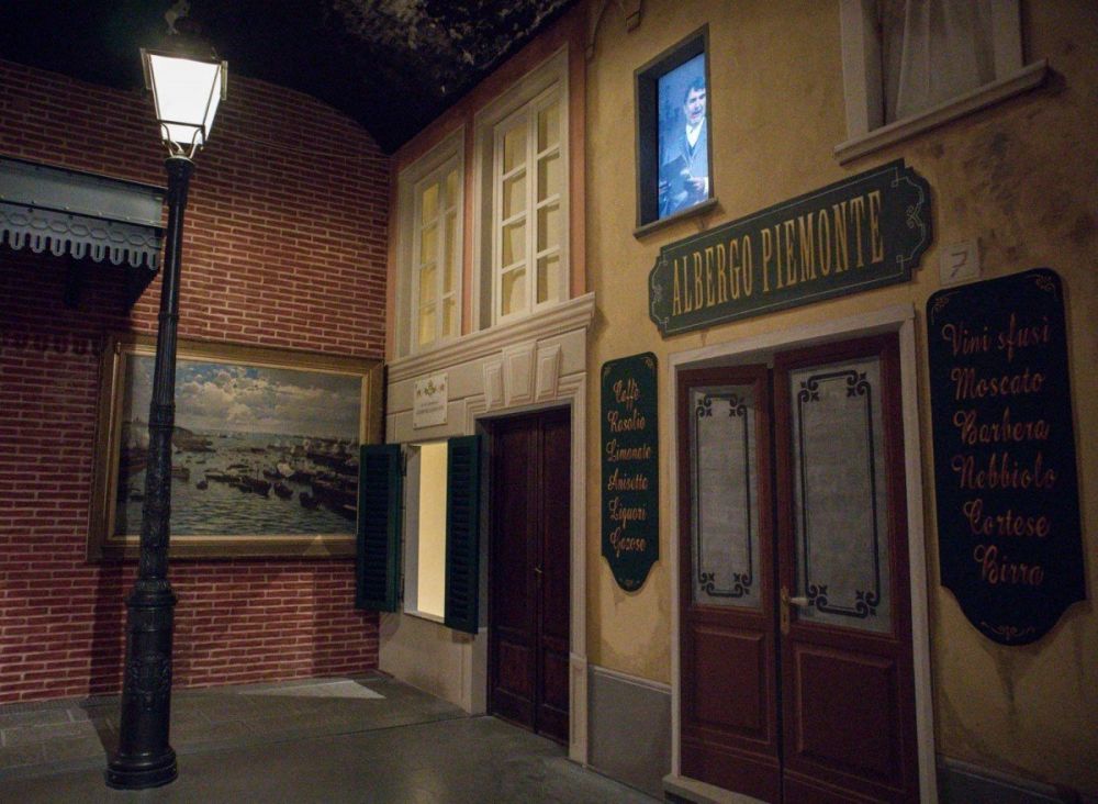 Riproduzione dei caruggi di Genova nell'esposizione Memoria e Migrazioni al Galata Museo del Mare di Genova