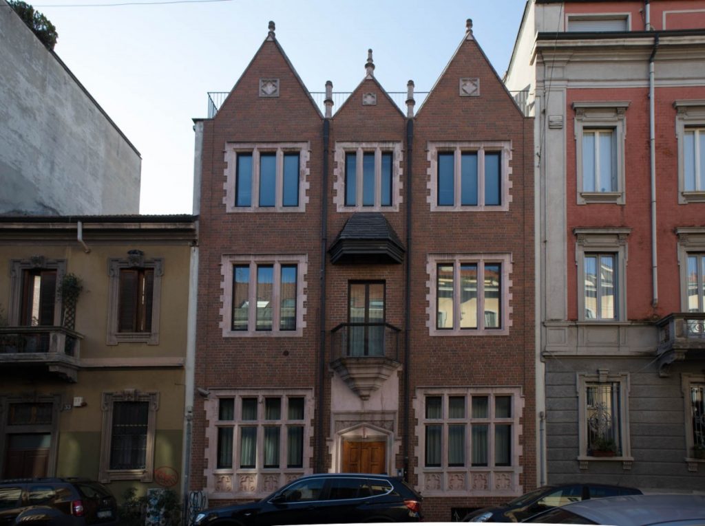 La casa 770 di via Poerio a Milano