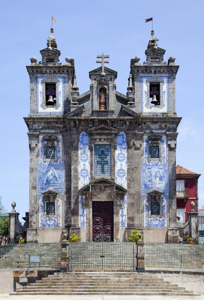 Facciata della chiesa di S.Ildefonso di Porto