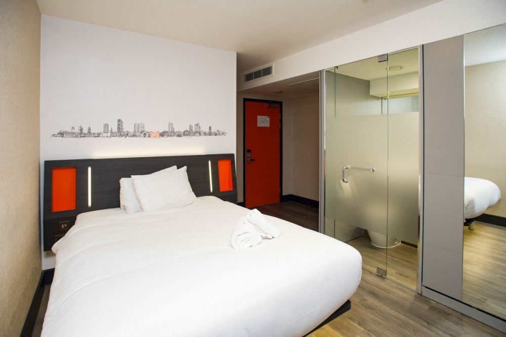 Camera dell'easyHotel di Leeds