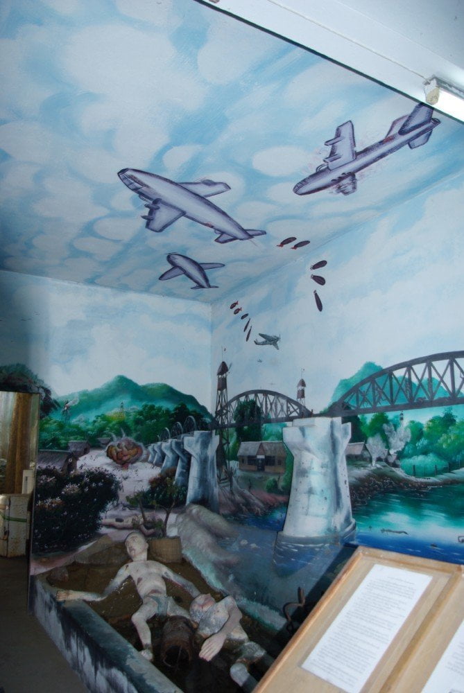 Allestimento al JEATH War Museum di Kanchanaburi in Thailandia