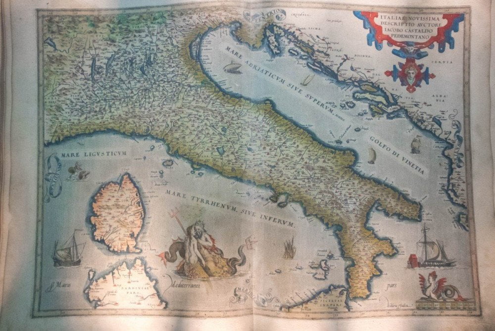 Antica mappa dell'Italia a Galata Museo del Mare di Genova