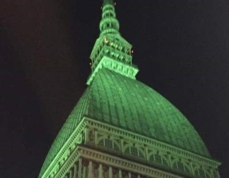 Mole Antonelliana illuminata di verde