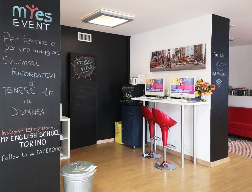 Postazione computer nella sede My English School a Torino