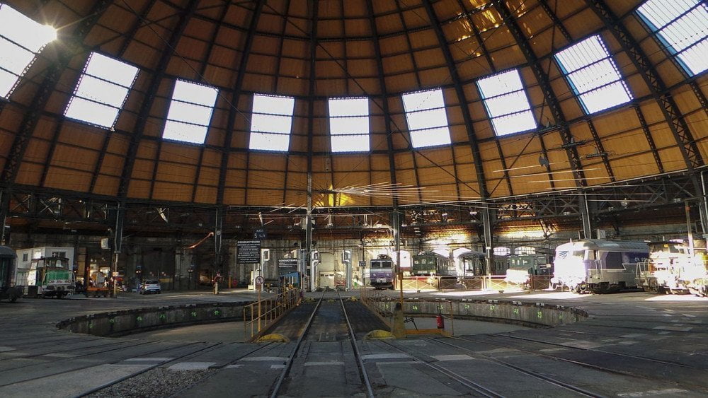 Interno della rotonda ferroviaria di Chambery