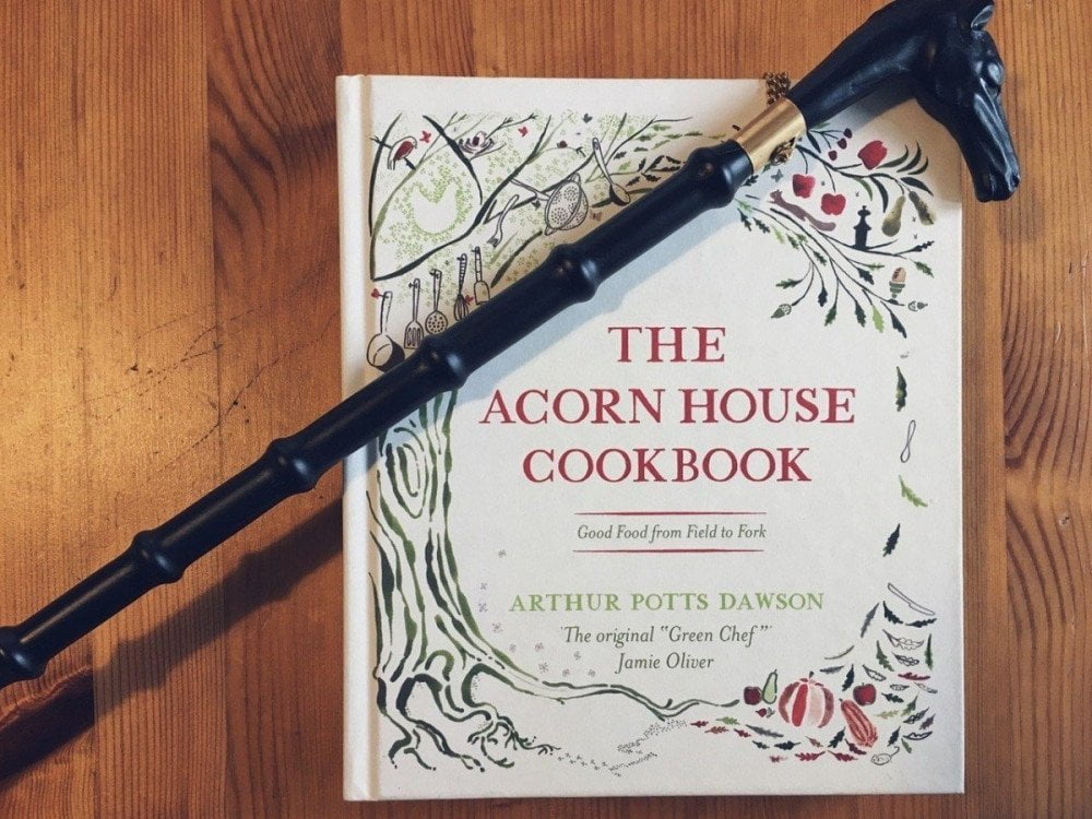 Il calzascarpe e il libro di ricette ricevuti come souvenir da Silvia del blog The Food Traveler