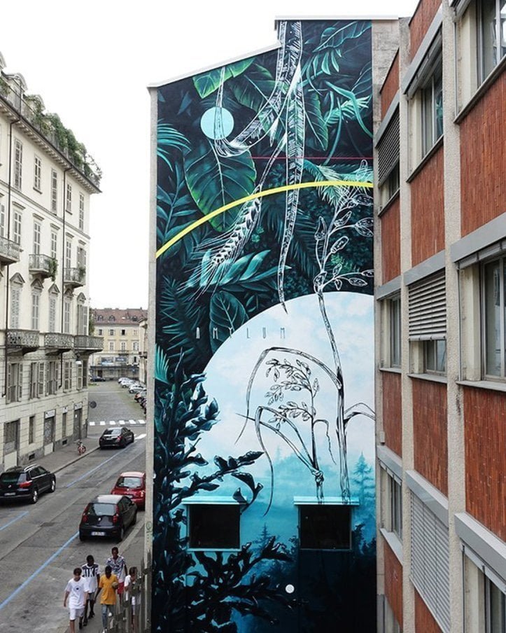 Murales Goal 10: Reduce Inequality di Fabio Petani a Torino per il progetto di arte urbana TOward 2030